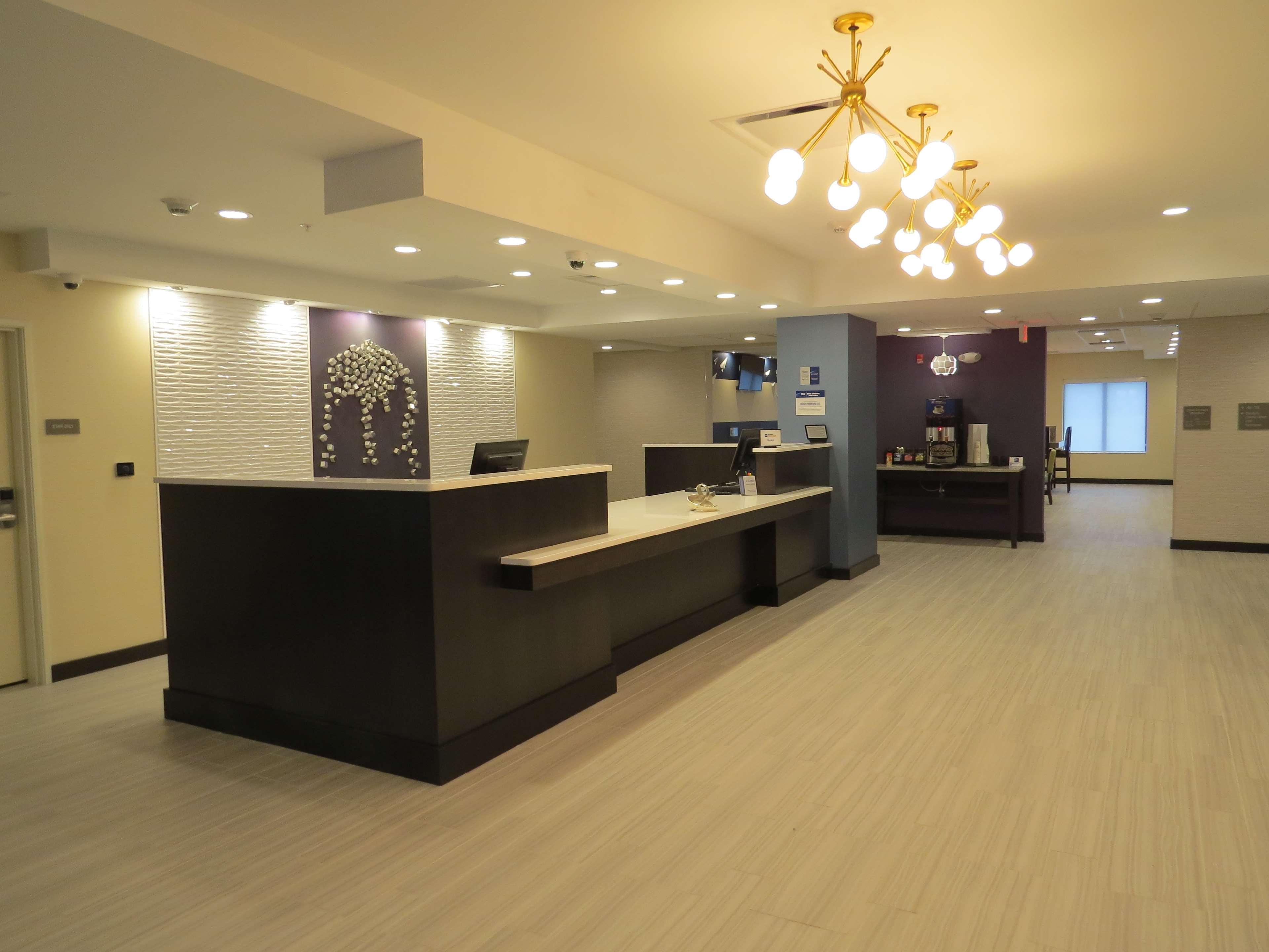 אומהה Best Western Plus Midwest Inn מראה חיצוני תמונה