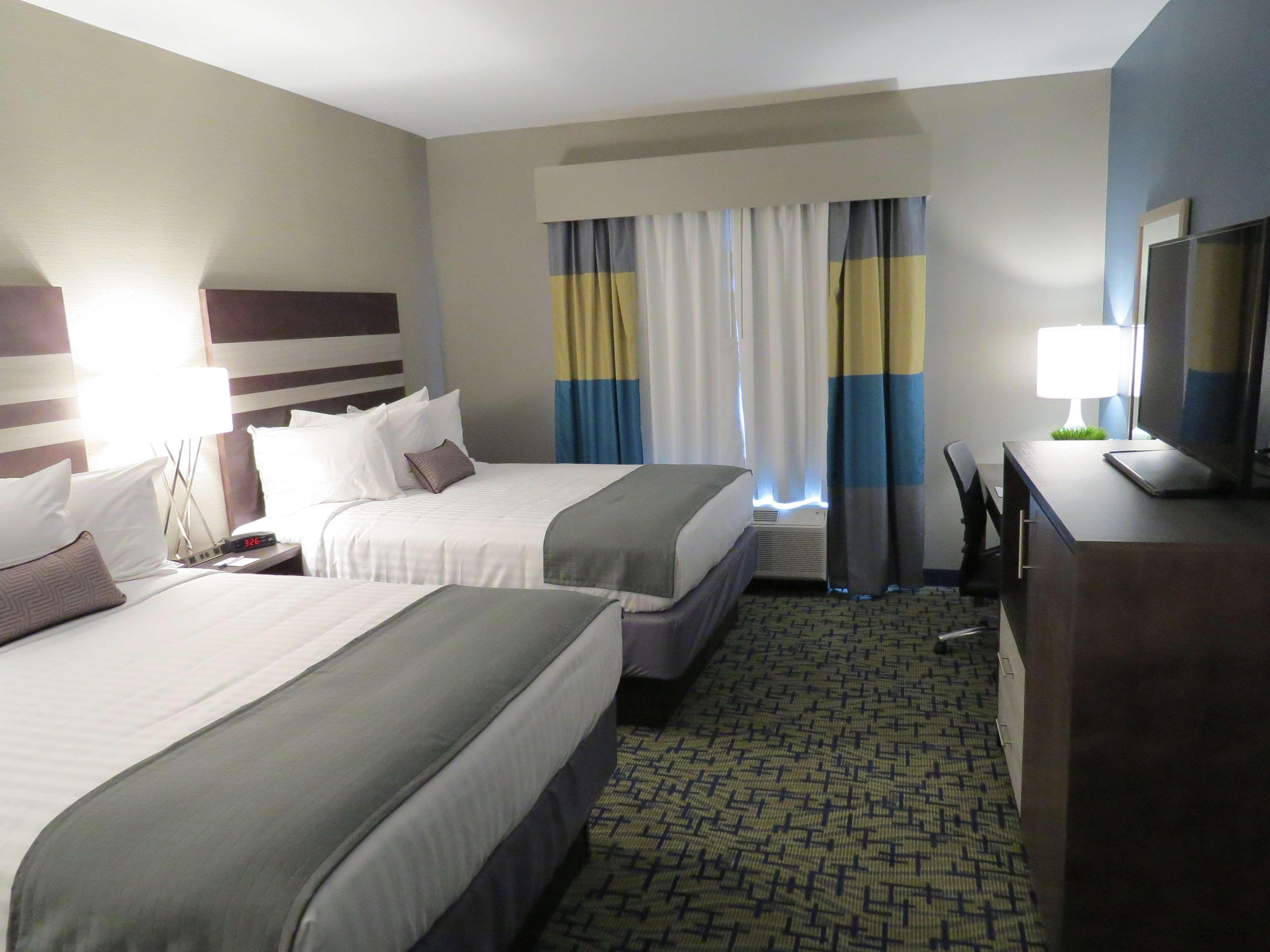 אומהה Best Western Plus Midwest Inn מראה חיצוני תמונה