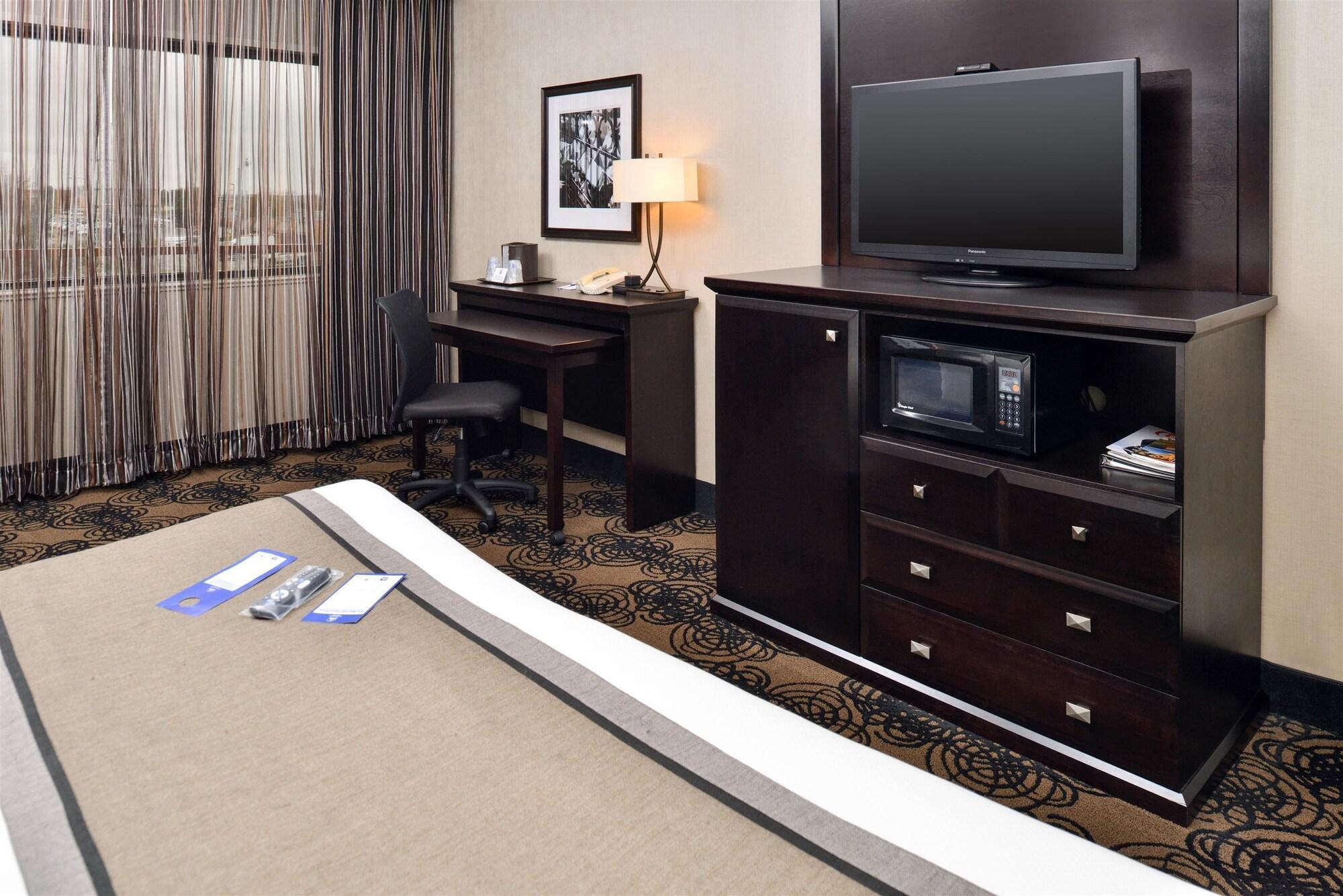 אומהה Best Western Plus Midwest Inn מראה חיצוני תמונה