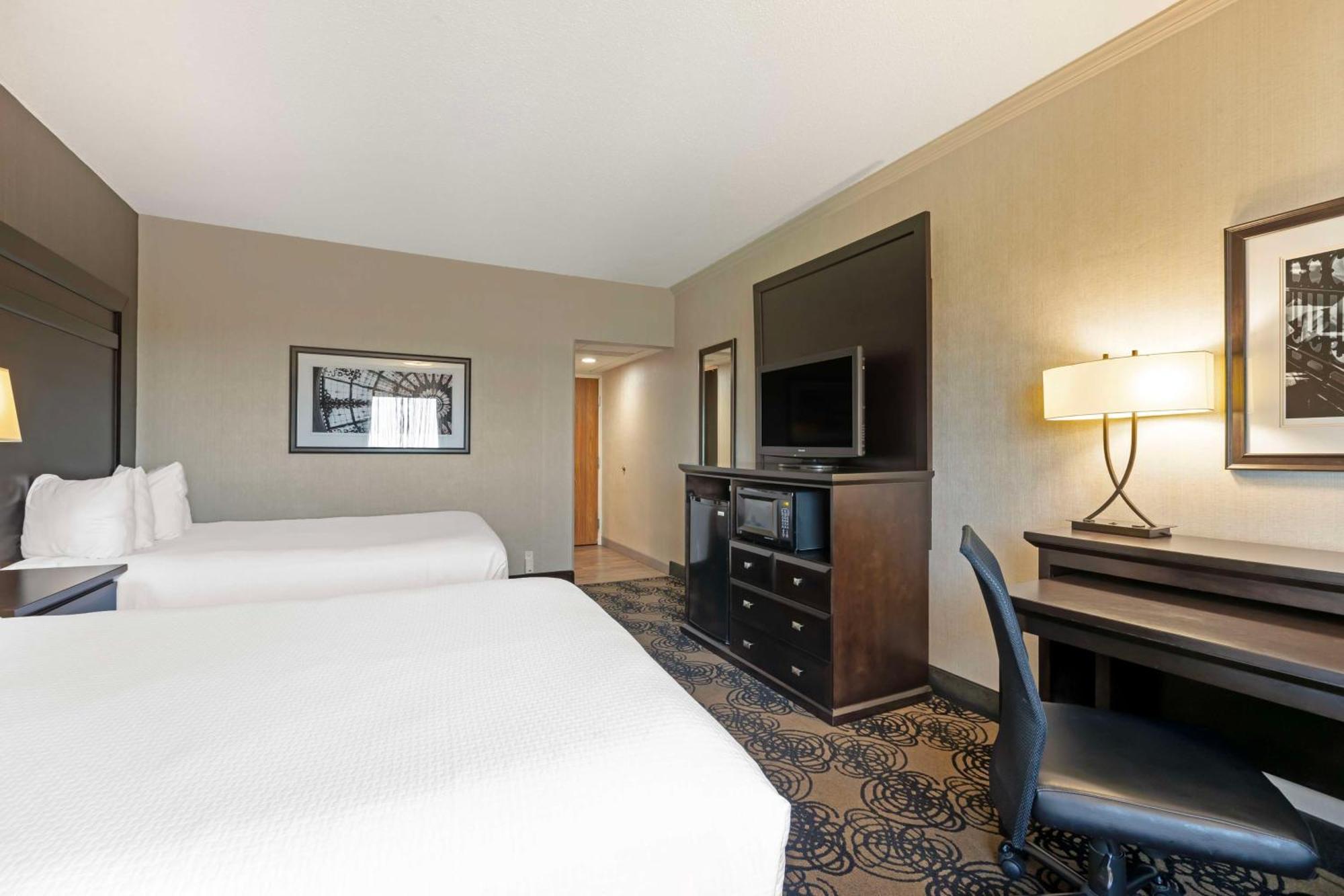 אומהה Best Western Plus Midwest Inn מראה חיצוני תמונה