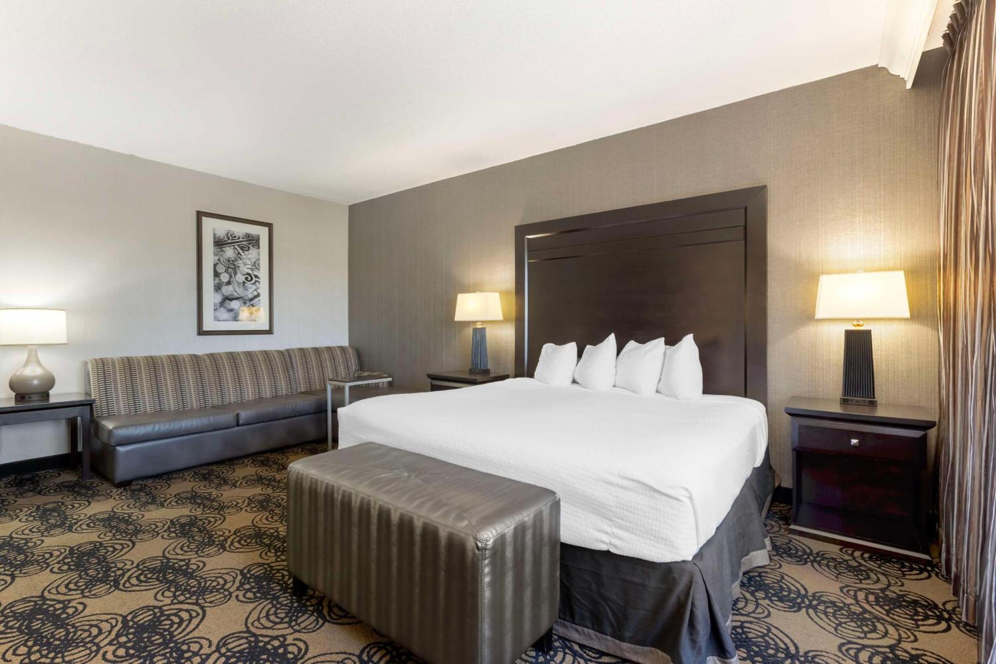 אומהה Best Western Plus Midwest Inn מראה חיצוני תמונה